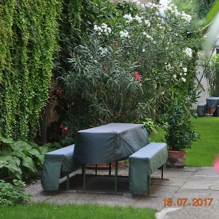 Appartmenthaus Josefikeller Podersdorf am See Esterno foto